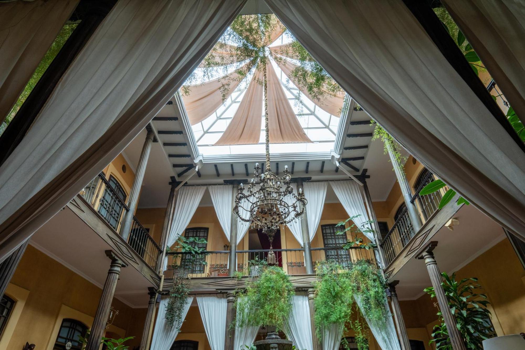 מלון קואנקה Mansion Alcazar מראה חיצוני תמונה